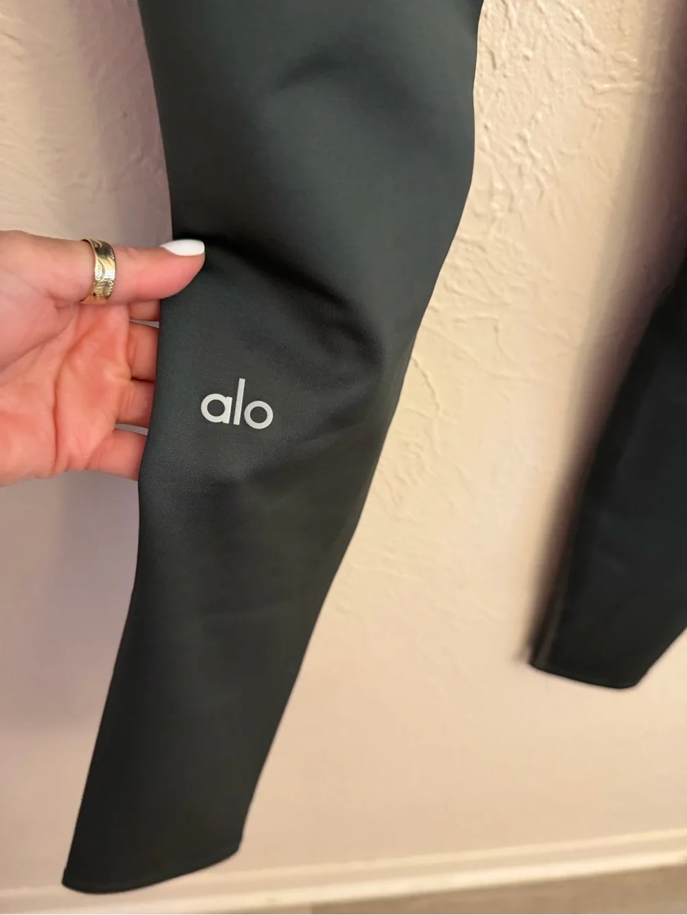 ALO Yoga High-Rise Leggings
